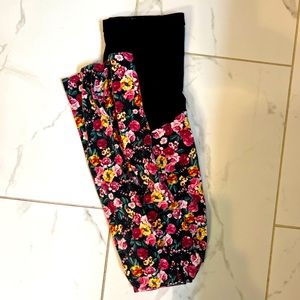 Motherhood Maternity Leggings Small